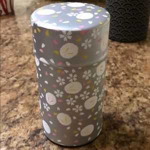 Teavana bunny tea tin new